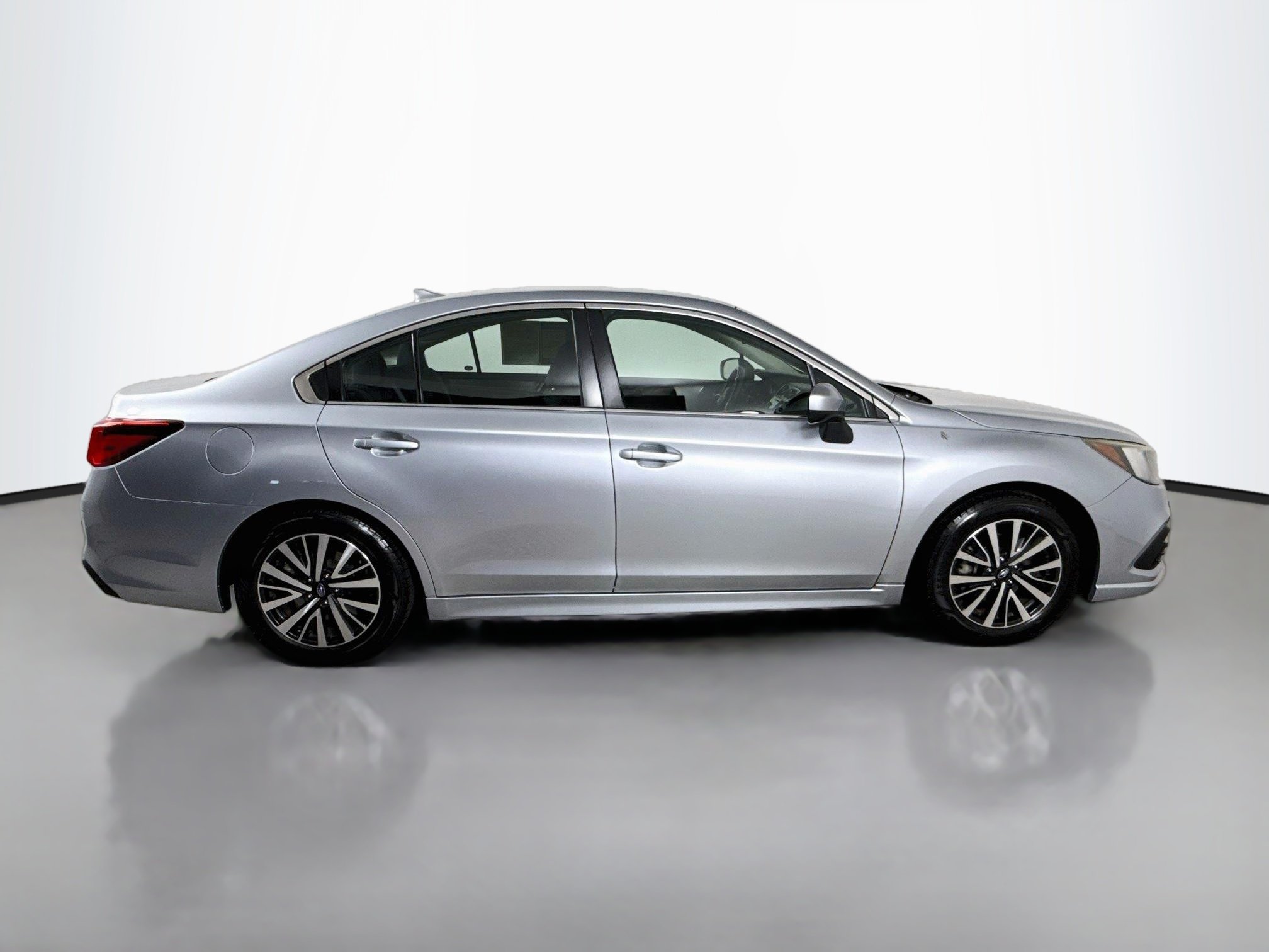 Used 2019 Ice Silver Metallic Subaru Premium image 13