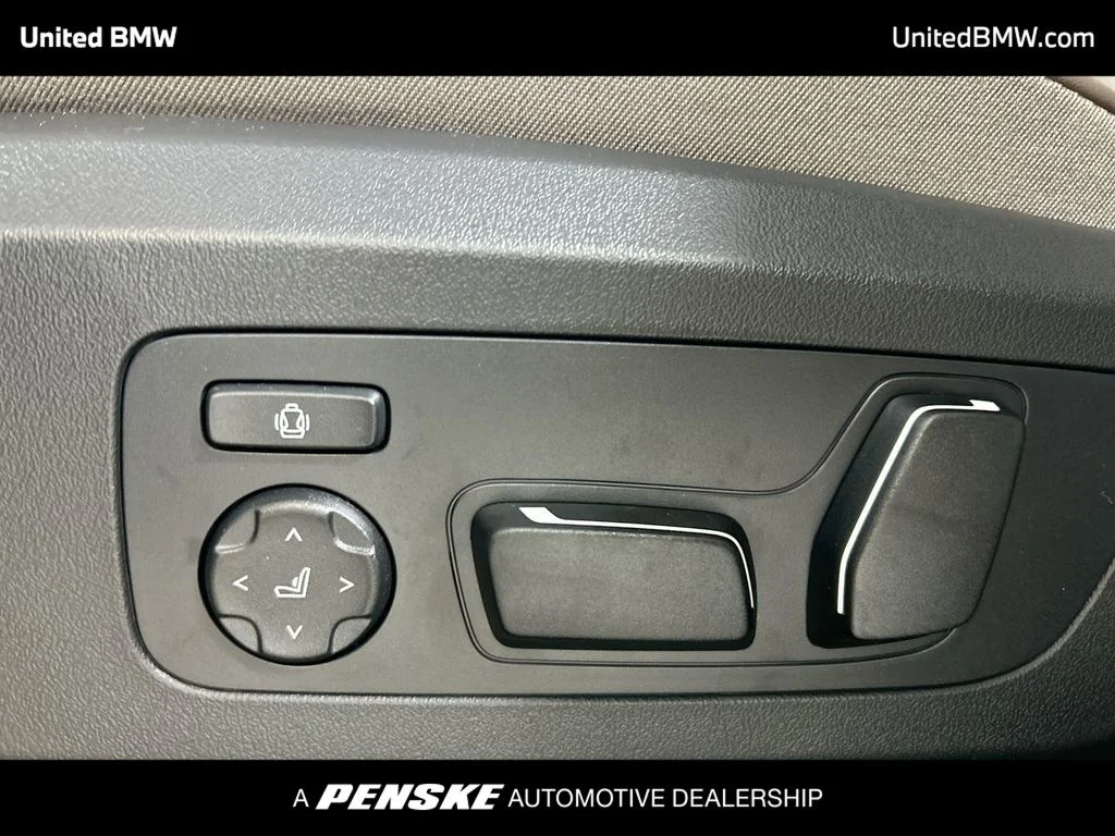 2026 BMW X3 30 - Photo 14