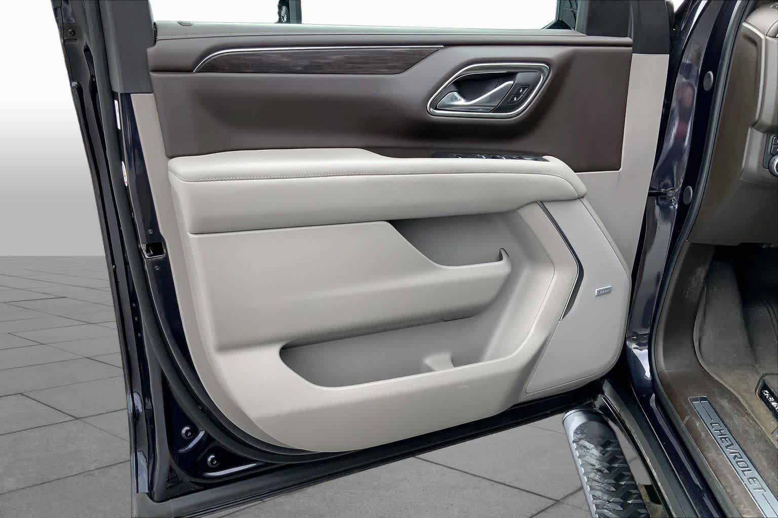 Used 2024 Dark Ash Metallic Chevrolet Z71 image 20