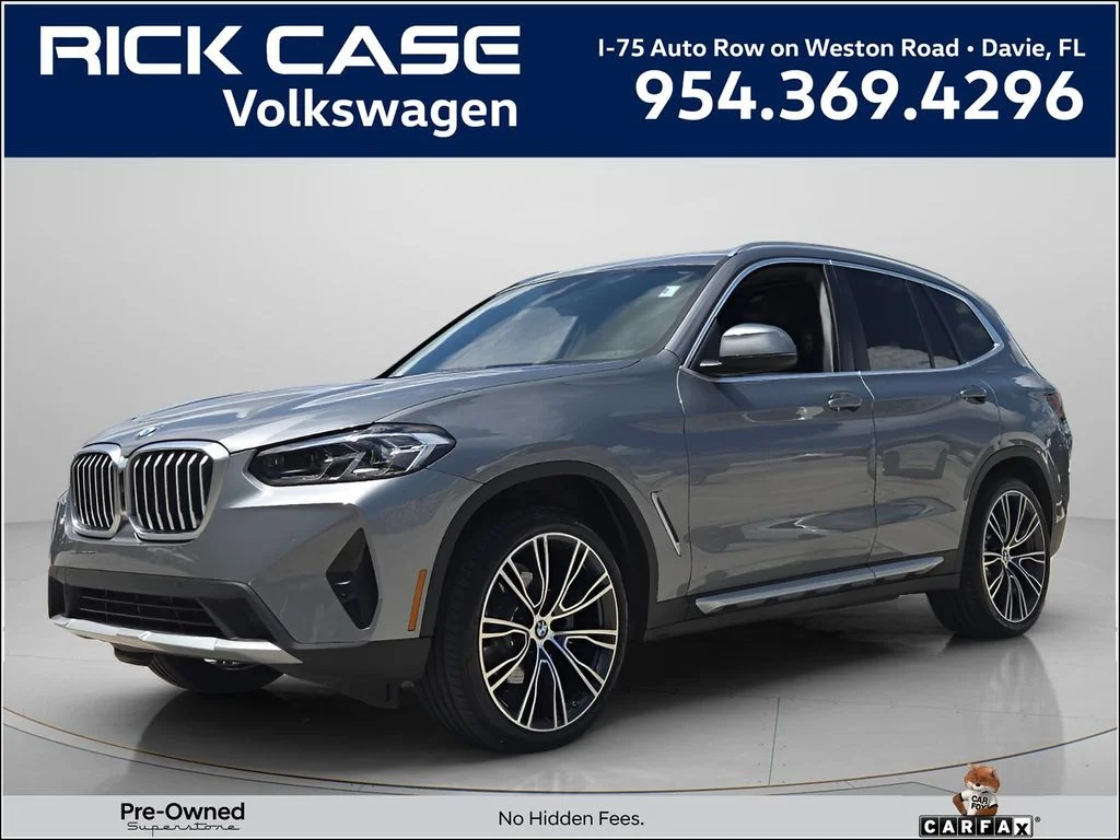 Used 2024 Gray BMW sDrive30i image 1
