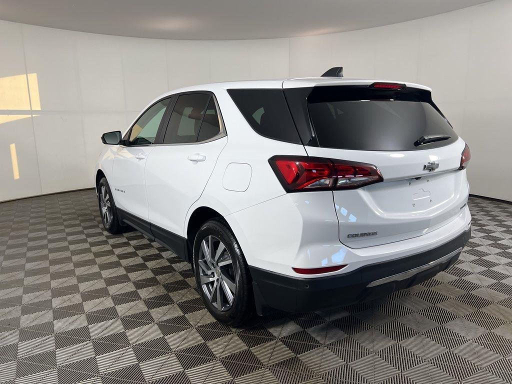 Used 2024 Summit White Chevrolet LT image 7