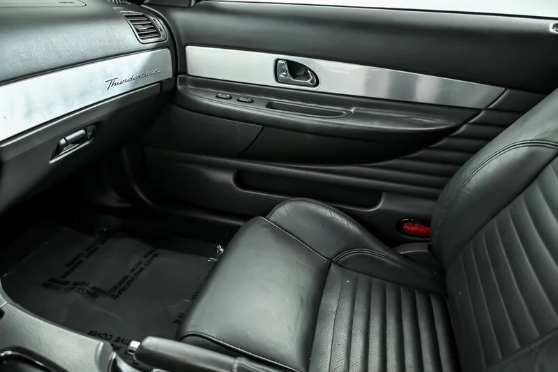 2002 Ford Thunderbird Deluxe - Photo 28