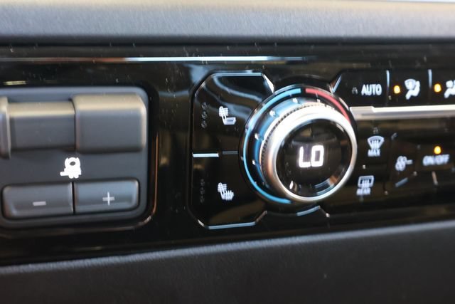 New 2026 Summit White GMC SLE image 28