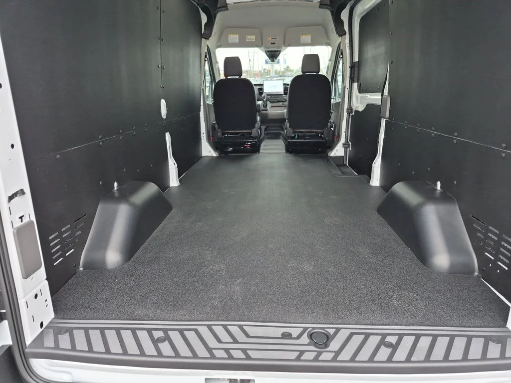 New 2026 Oxford White Ford Cargo Van image 9
