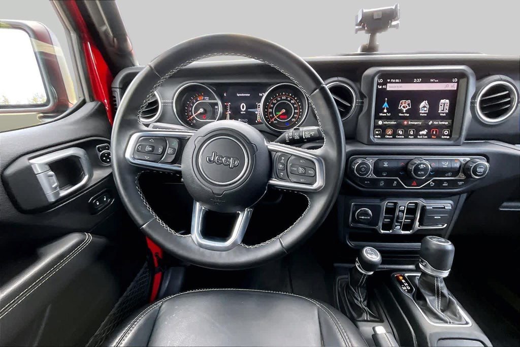 Used 2021 Red Jeep Unlimited Sahara image 6