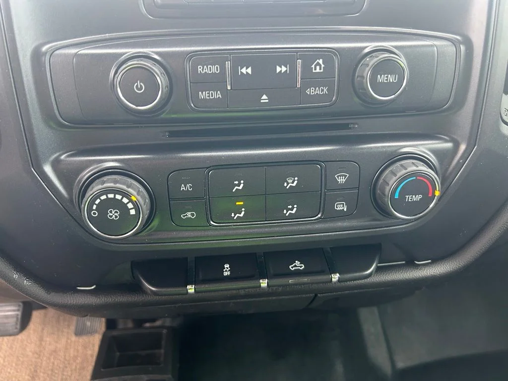 Used 2015 Summit White Chevrolet WT image 14