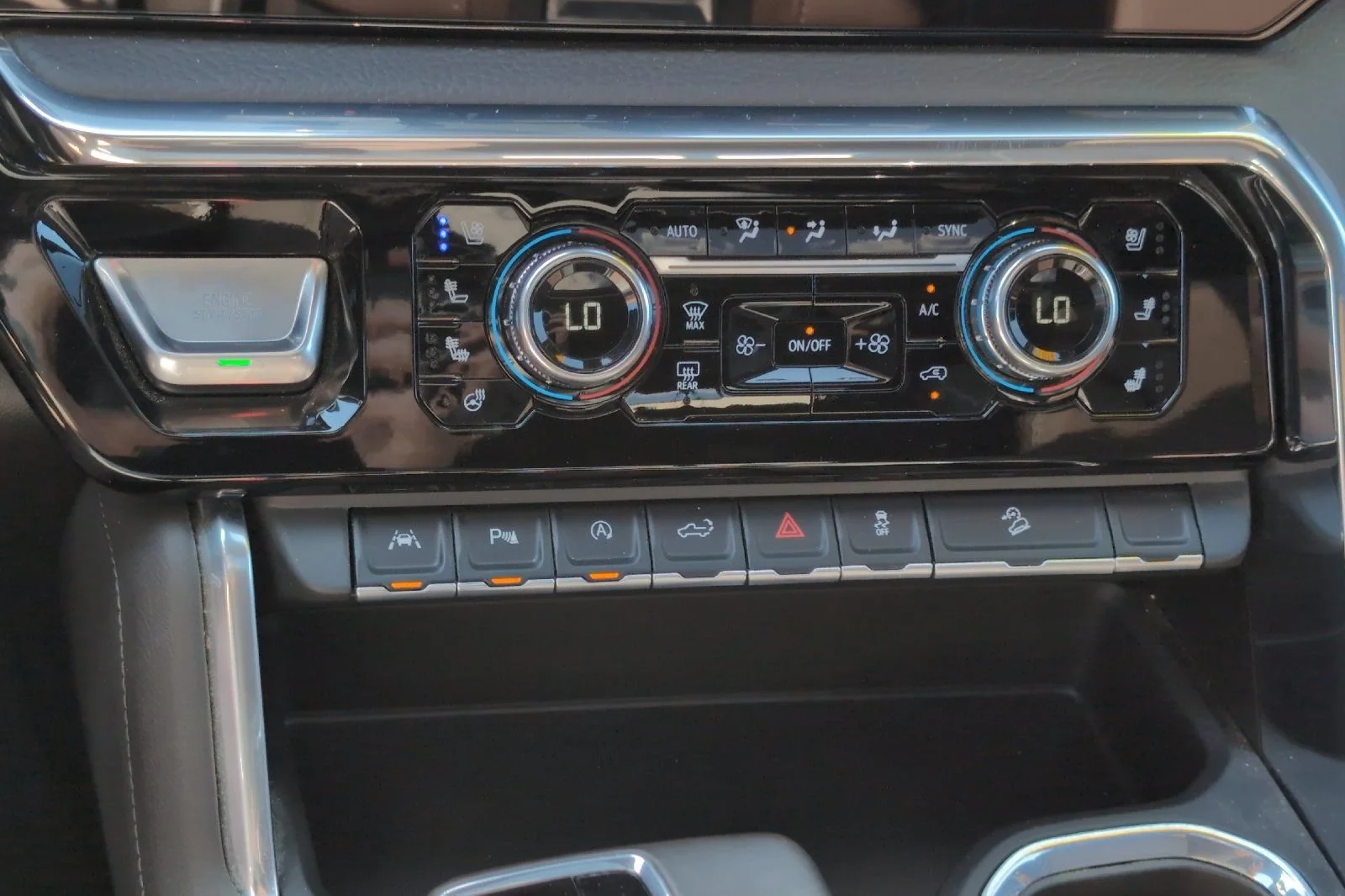 Used 2025 Downpour Metallic GMC Denali image 21