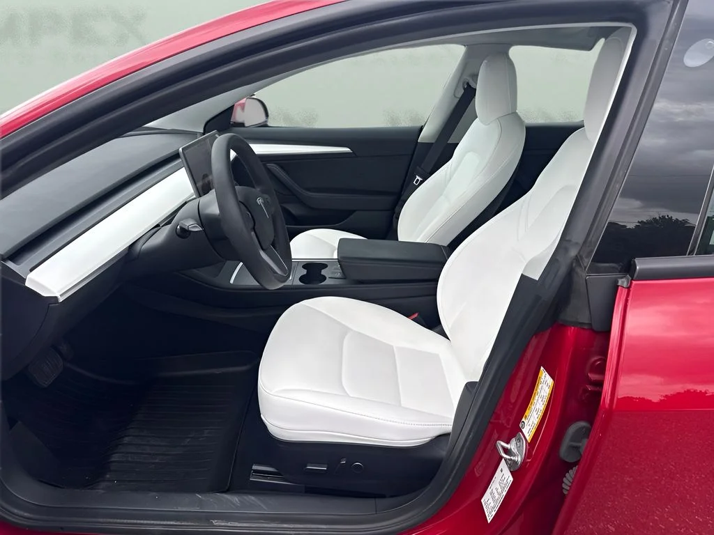 Used 2022 Red Tesla Long Range image 5