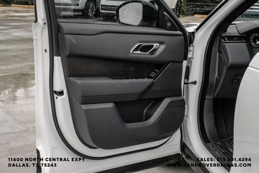 New 2026 Fuji White Land Rover Dynamic SE image 45