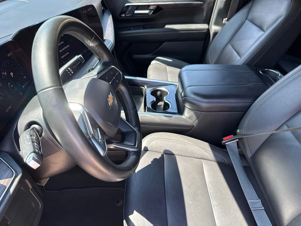 Used 2025 Black Chevrolet LT image 19