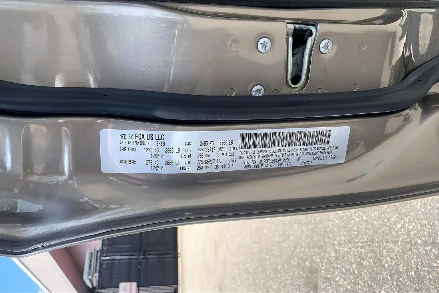 Used 2019 Light Brownstone Pearlcoat Jeep Latitude Plus image 30