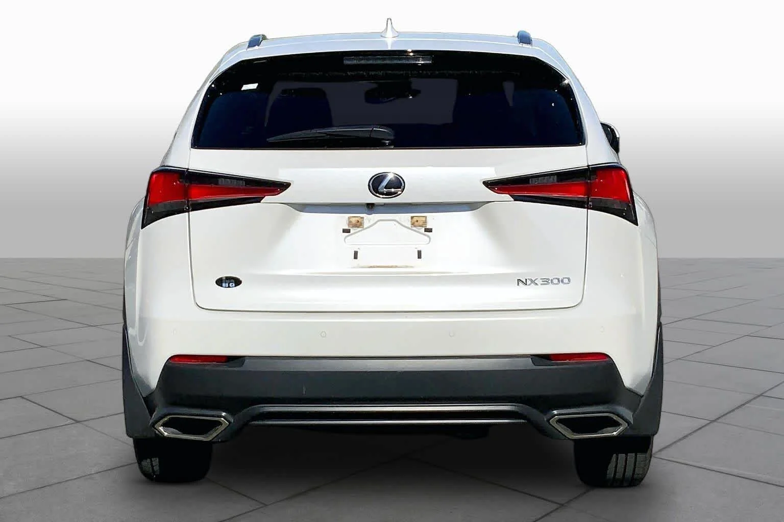 Used 2021 Eminent White Pearl Lexus  image 5