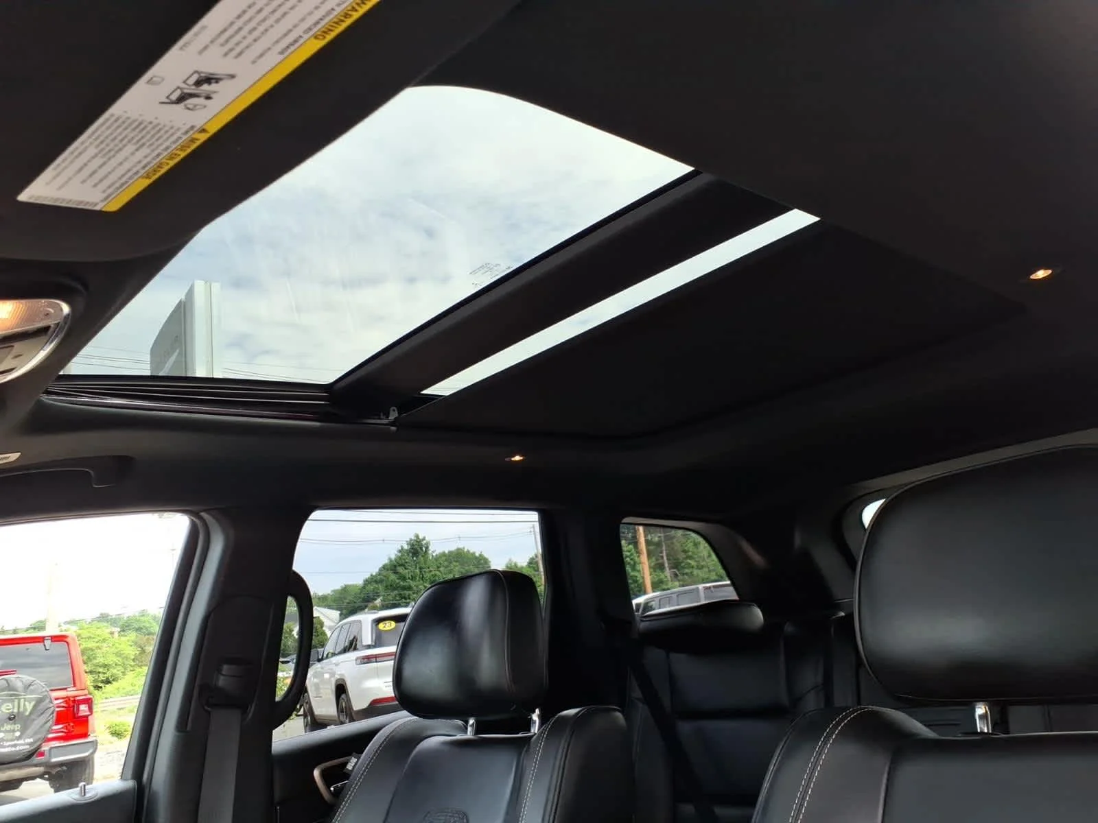 Certified Used 2017 Bright White Clearcoat Jeep Overland image 26