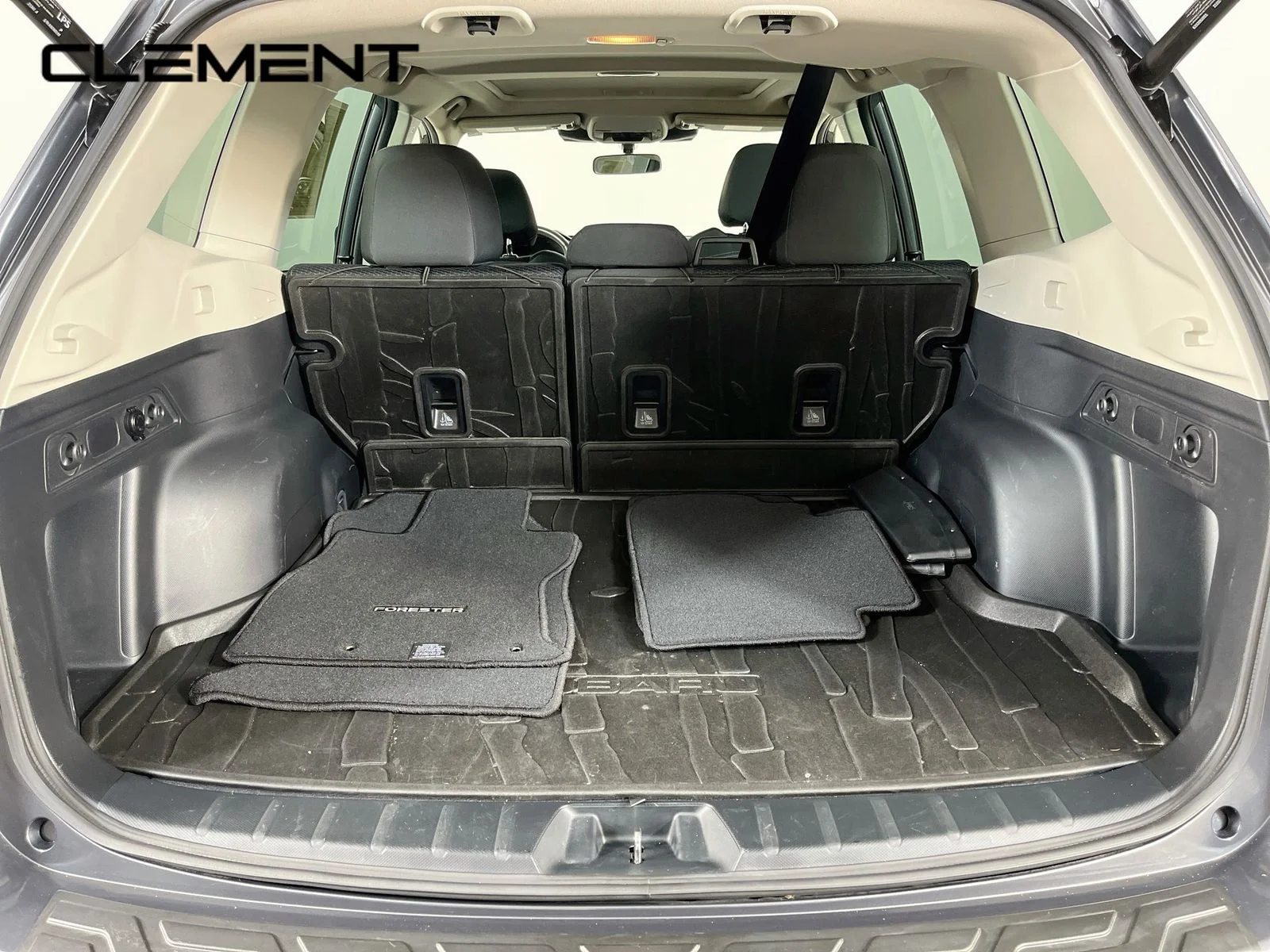Used 2022 Gray Subaru Premium image 9