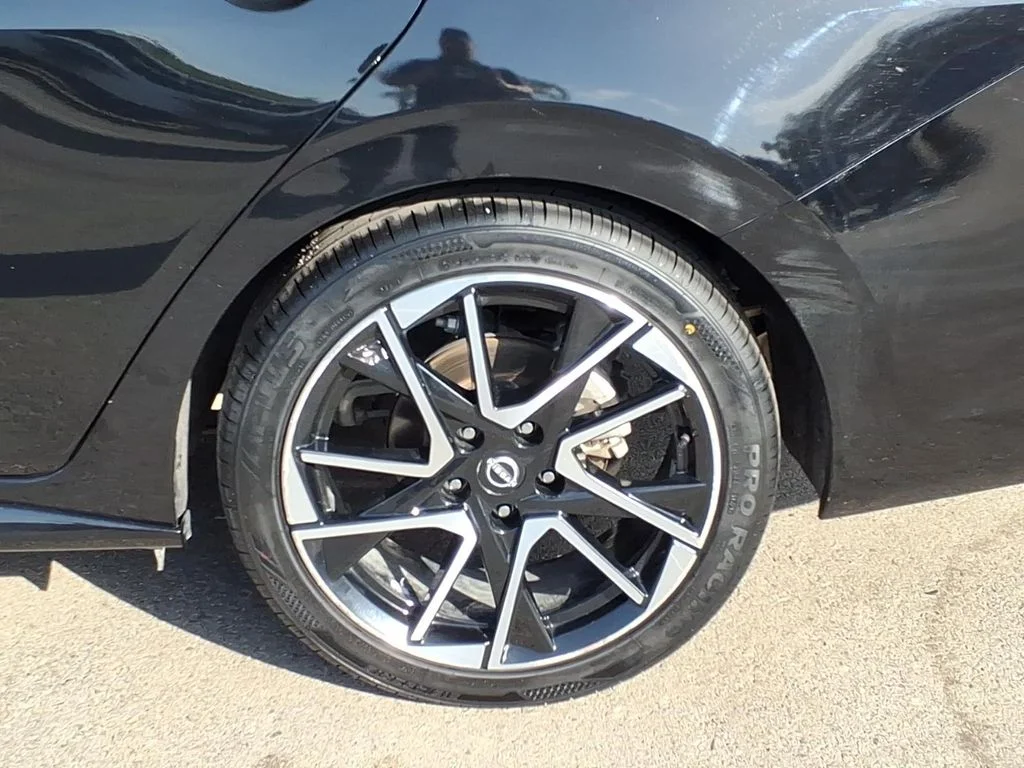 Certified Used 2025 Black Nissan SR image 10