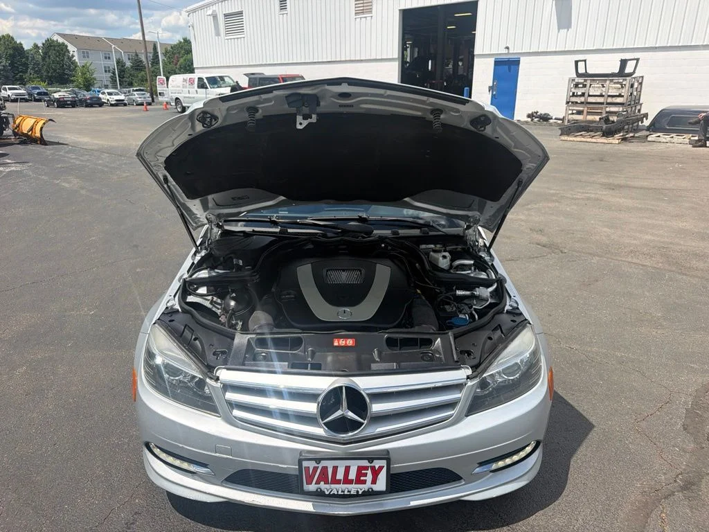 Used 2011 Silver Mercedes-Benz C 300 image 33
