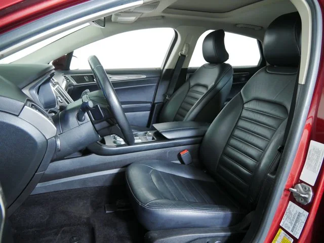 Used 2017 Red Ford SE image 22