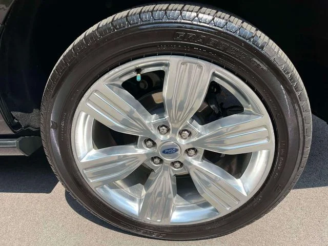 Used 2024 Black Metallic Ford Platinum image 11