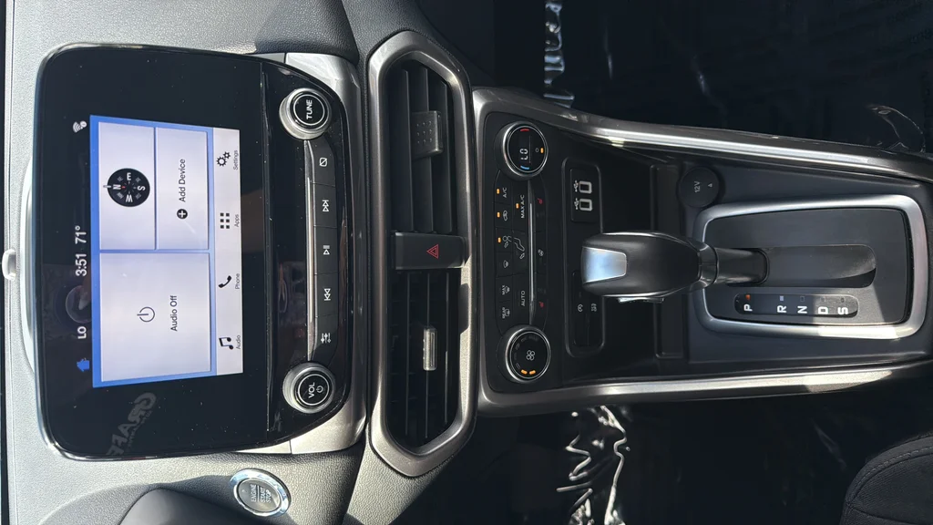 Used 2018 Red Ford SE image 19