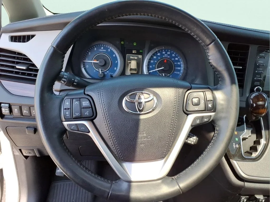 Used 2020 Silver Toyota Limited Premium image 20