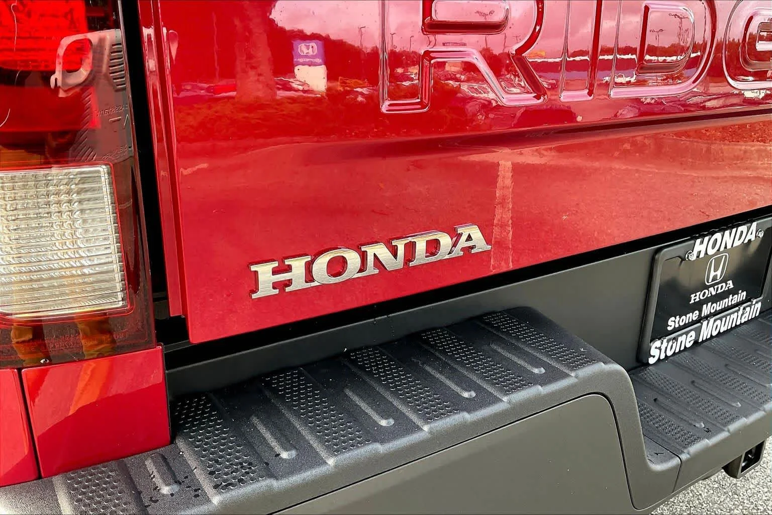 New 2026 Radiant Red Metallic II Honda RTL image 15