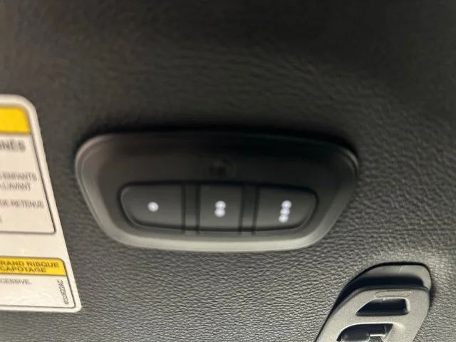 Used 2023 White Jeep Rubicon image 36