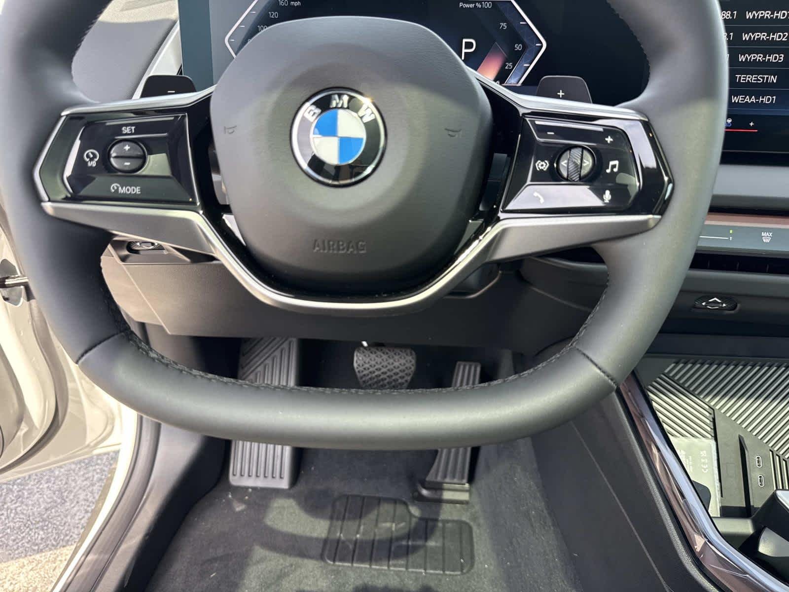New 2026 Mineral White Metallic BMW 30 xDrive image 18