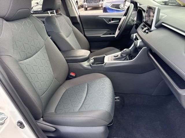 Used 2025 White Toyota XLE image 20