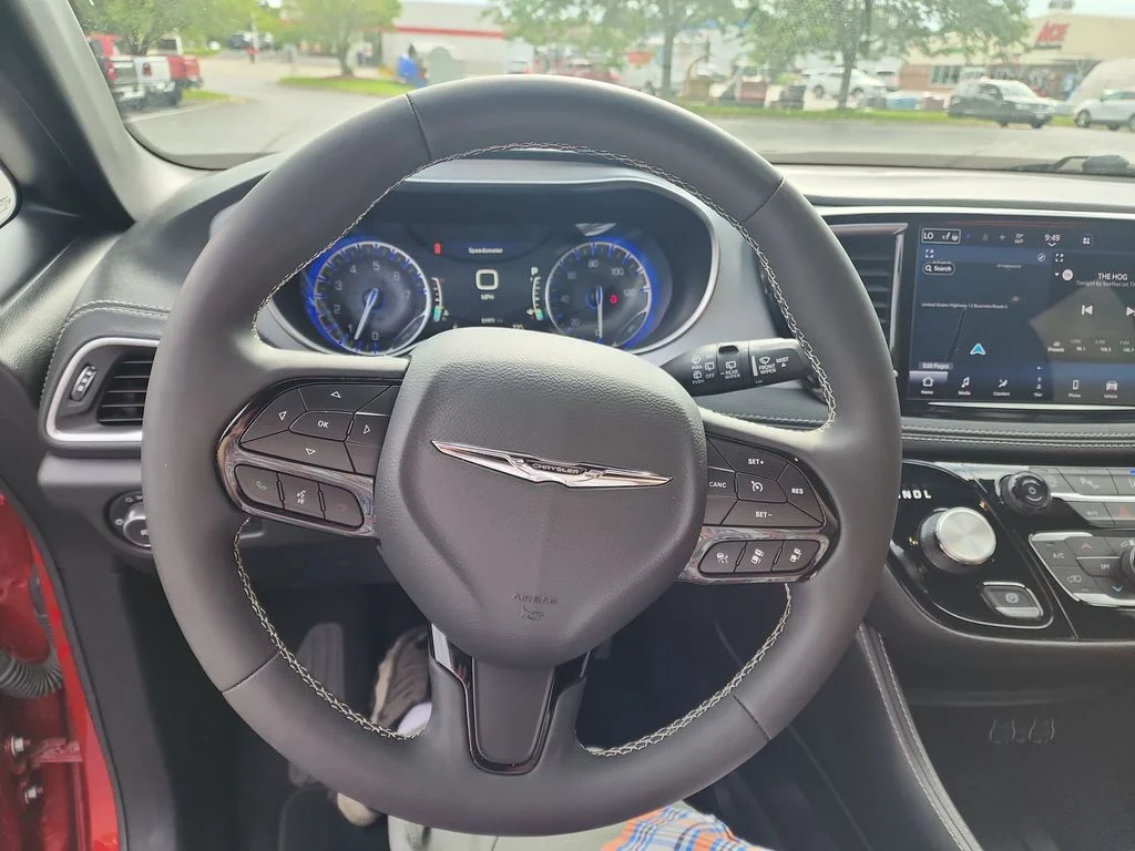 Used 2025 Red Chrysler Limited image 19