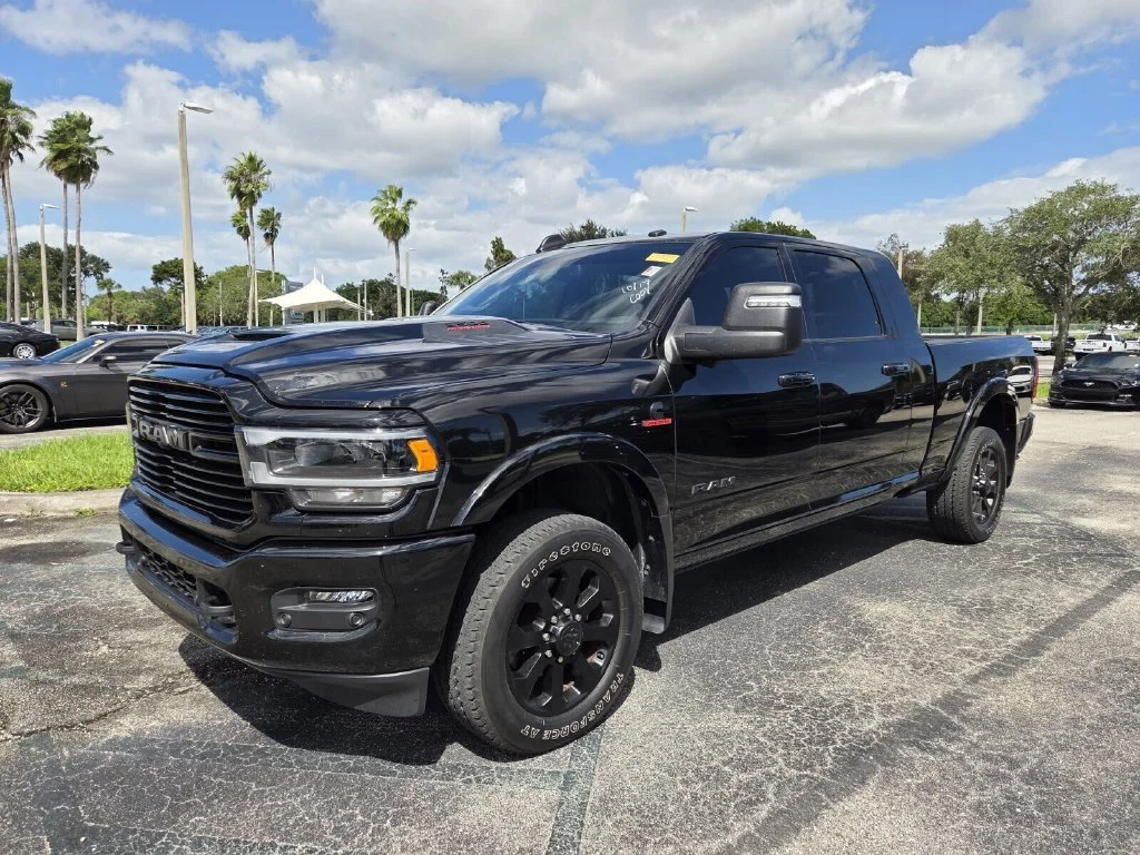 Used 2024 Diamond Black Crystal Pearlcoat Ram Laramie image 3