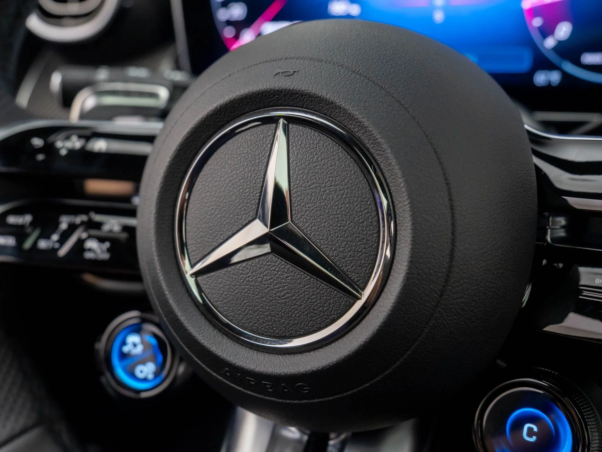 New 2026 White Mercedes-Benz GLC 43 AMG® image 25