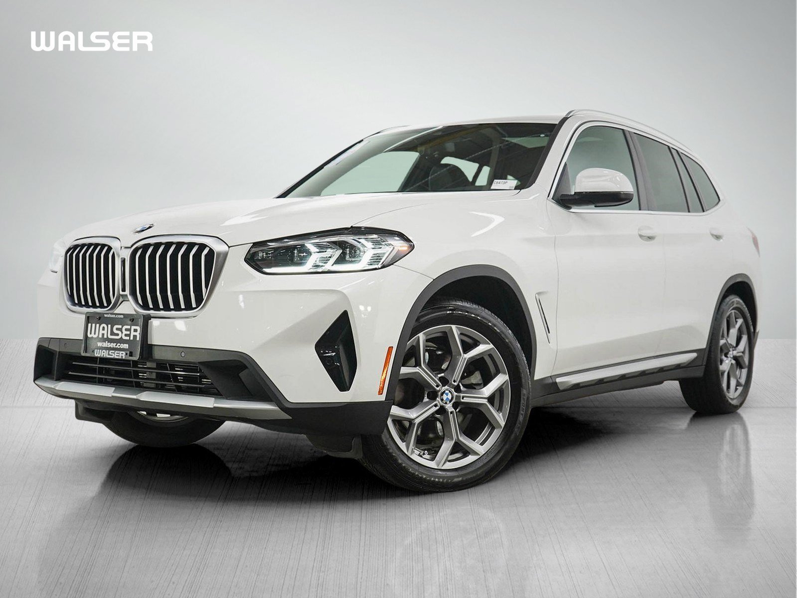 Used 2023 White BMW xDrive30i image 1