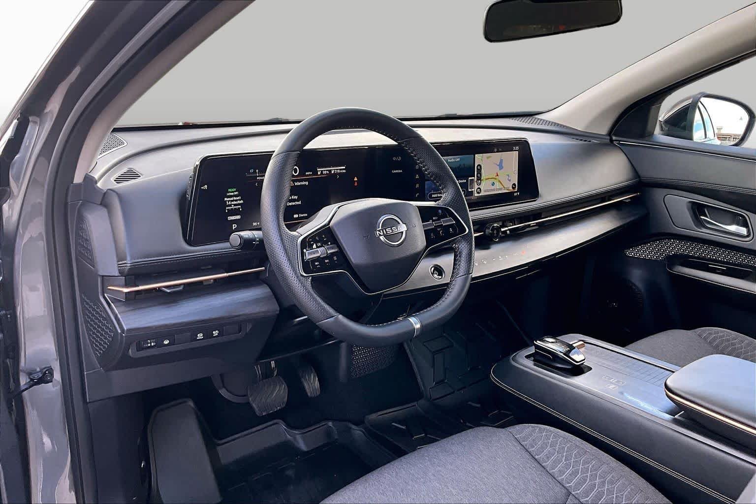 Used 2023 Gun Metallic Nissan VENTURE+ image 17