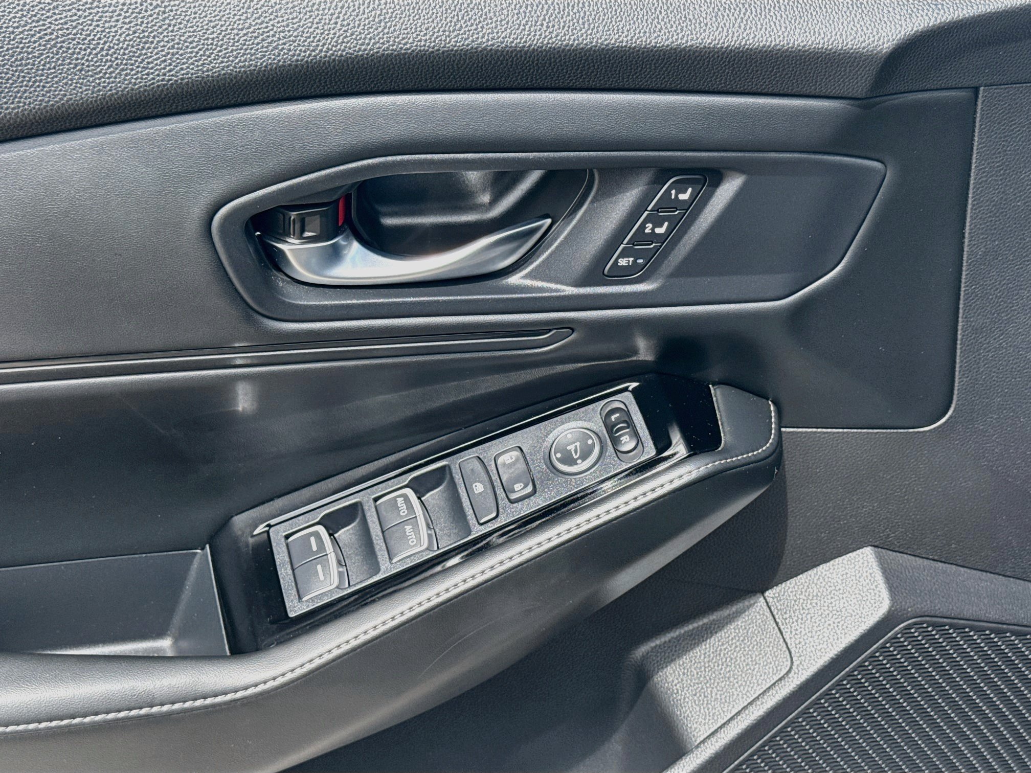 2023 Honda Accord Hybrid Touring - Photo 17