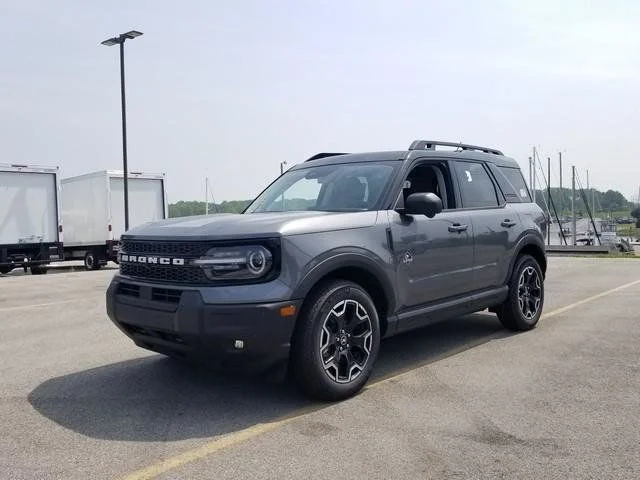 New 2025 Carbonized Gray Metallic Ford Outer Banks® image 7
