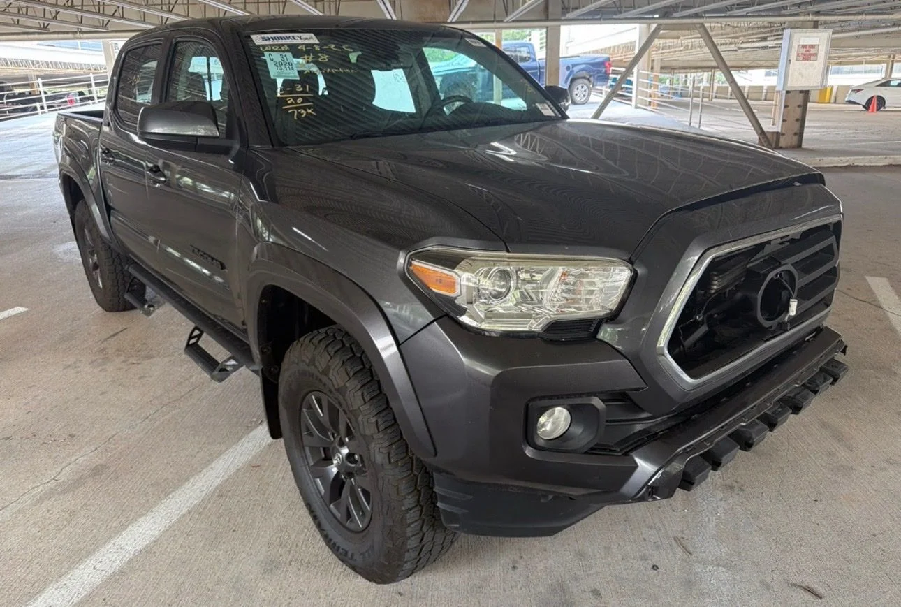 2020 Toyota Tacoma SR5 Double Cab 4WD V6 Auto Short Bed's photo