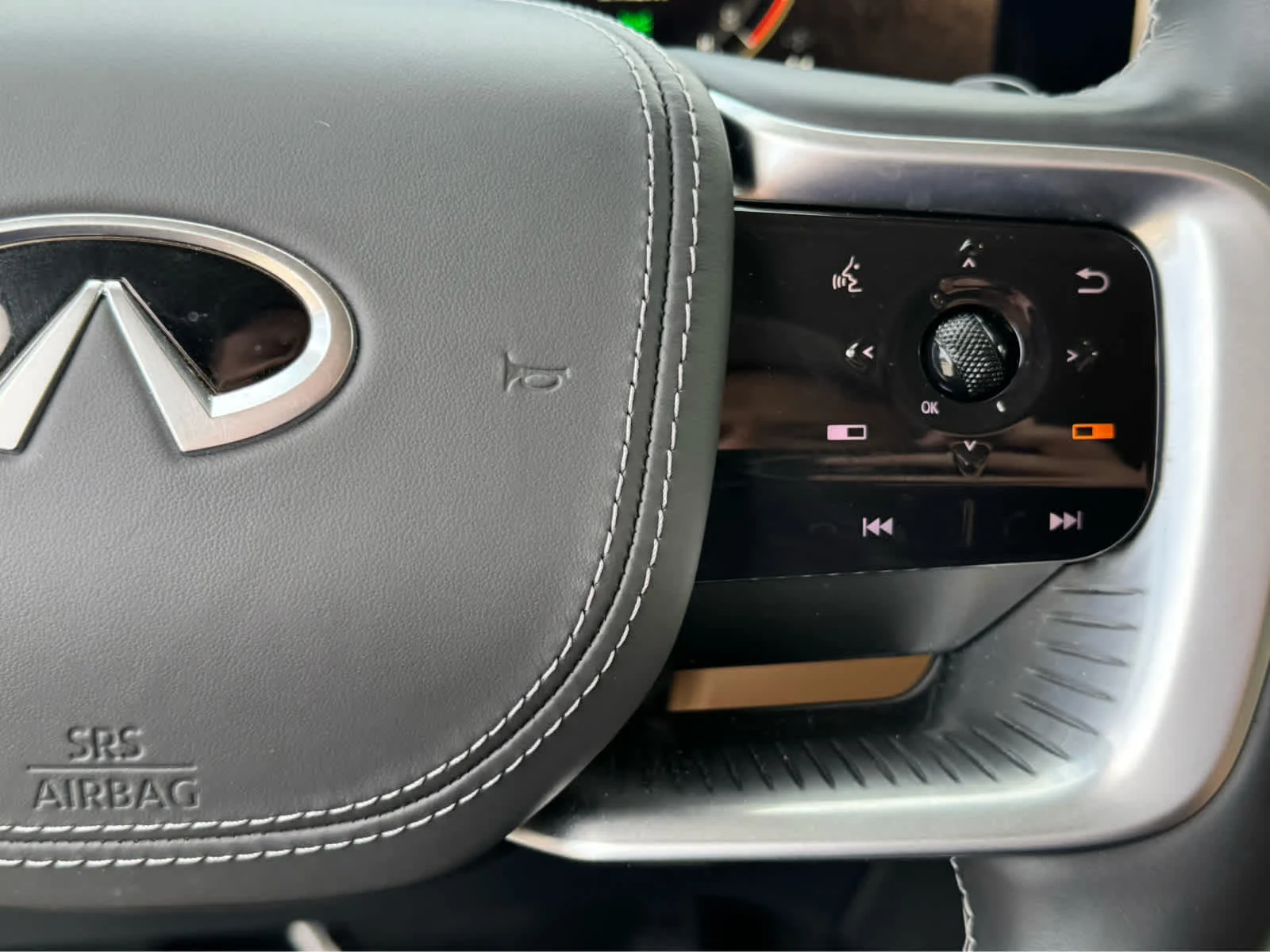 2025 INFINITI QX80 Sensory 4WD - Photo 24