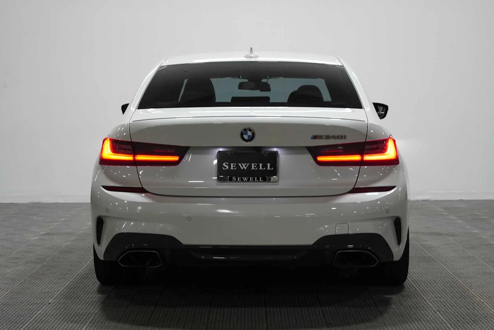 Used 2021 Mineral White Metallic BMW M340i image 5