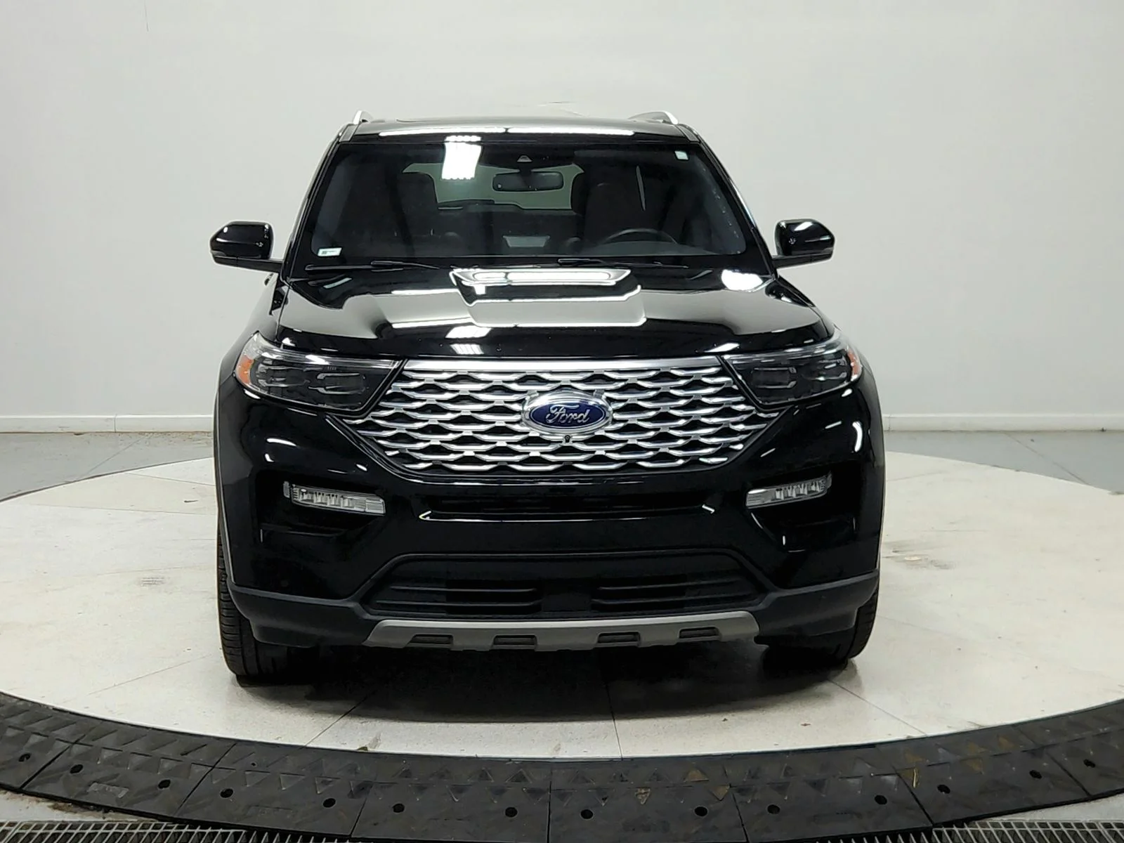 Used 2023 Black Ford Platinum image 3