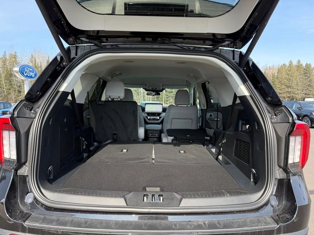 2026 Ford Explorer Active - Photo 6