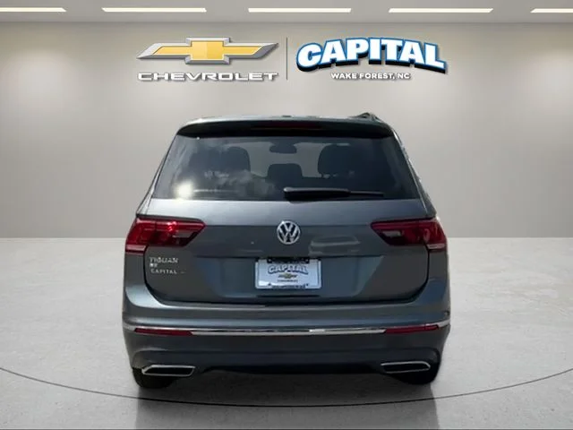 Used 2020 Gray Volkswagen 2.0T SE image 4