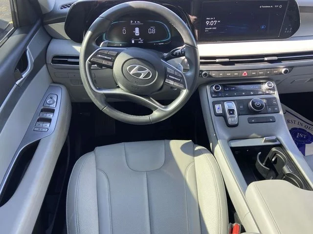 Used 2024 White Hyundai SEL image 9