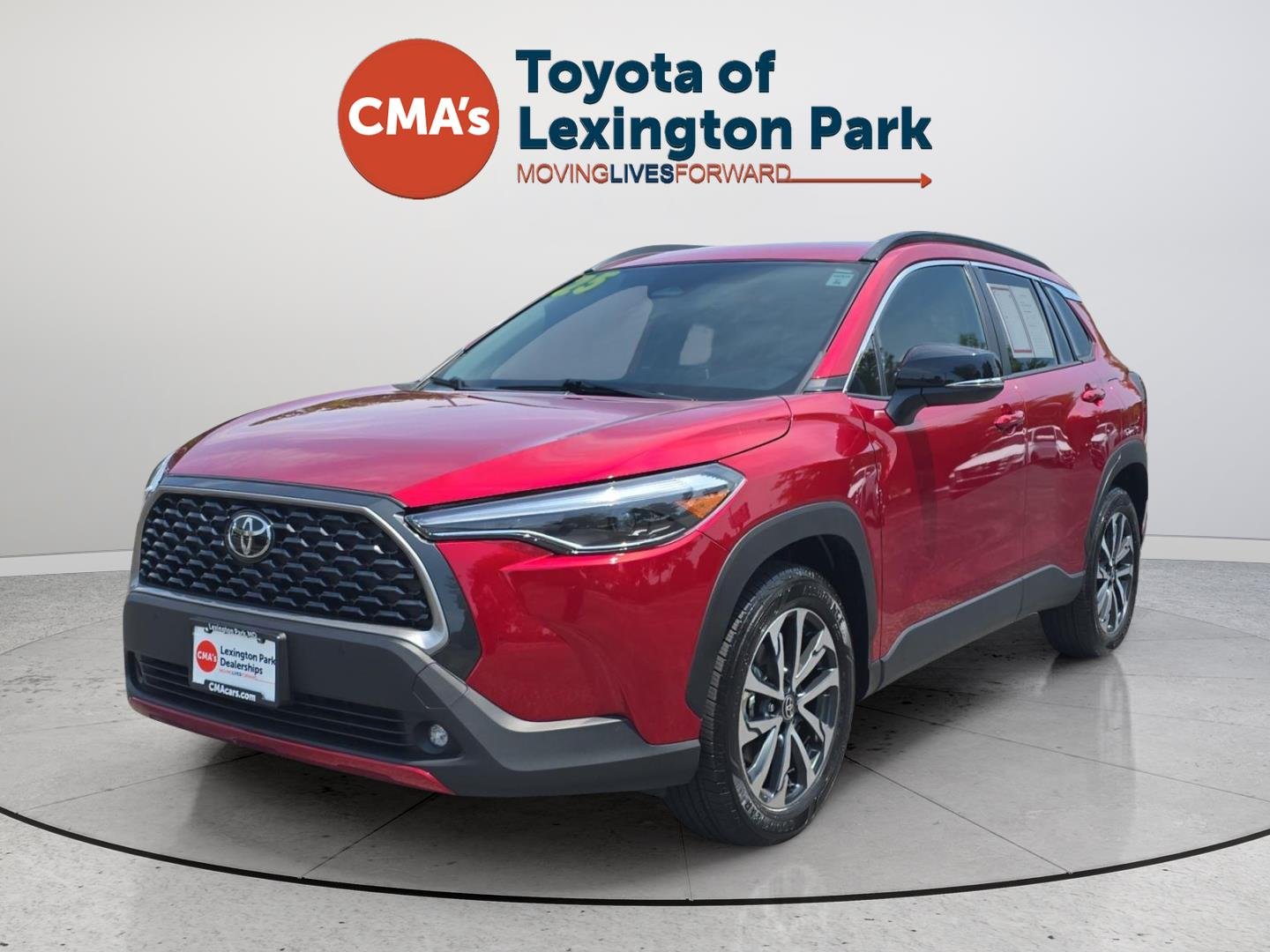 Used 2025 Soul Red Crystal Toyota XLE image 3