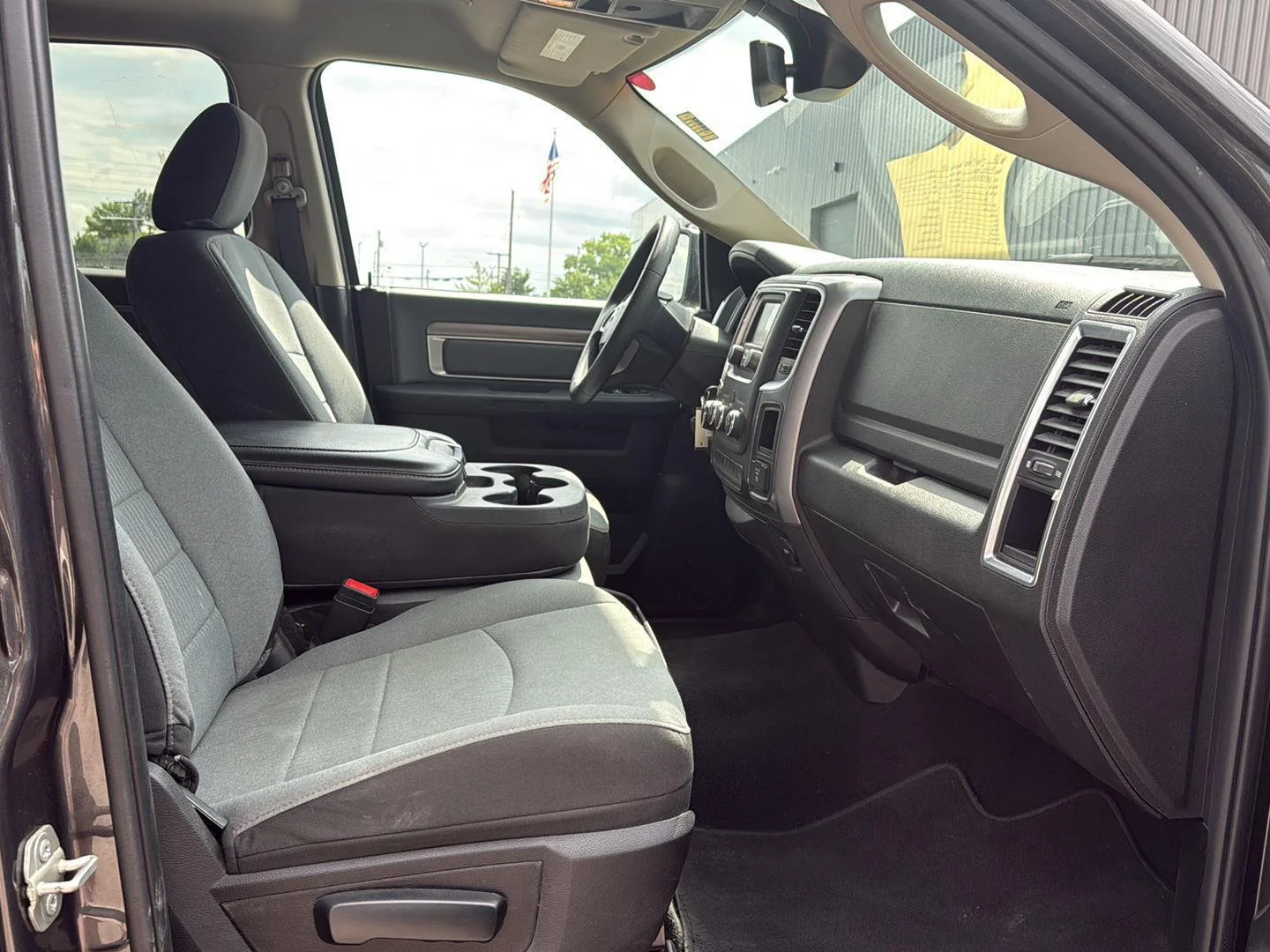 Used 2023 Granite Crystal Metallic Ram SLT image 12
