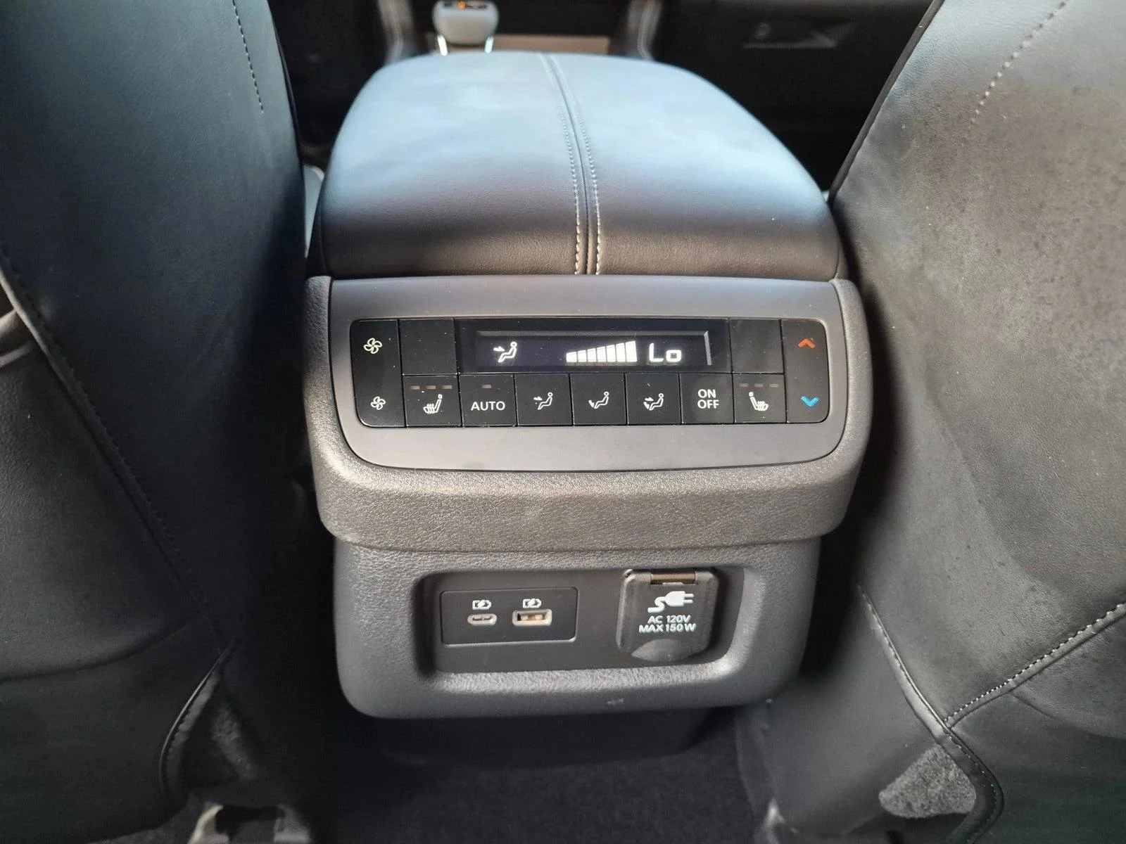 Certified Used 2025 Gun Metallic Nissan Platinum image 18