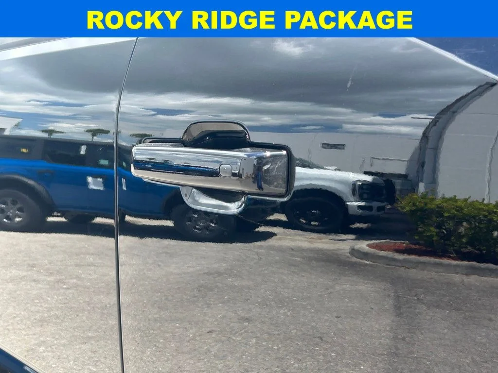 2025 Ford F-350 Super Duty Lariat - Photo 25