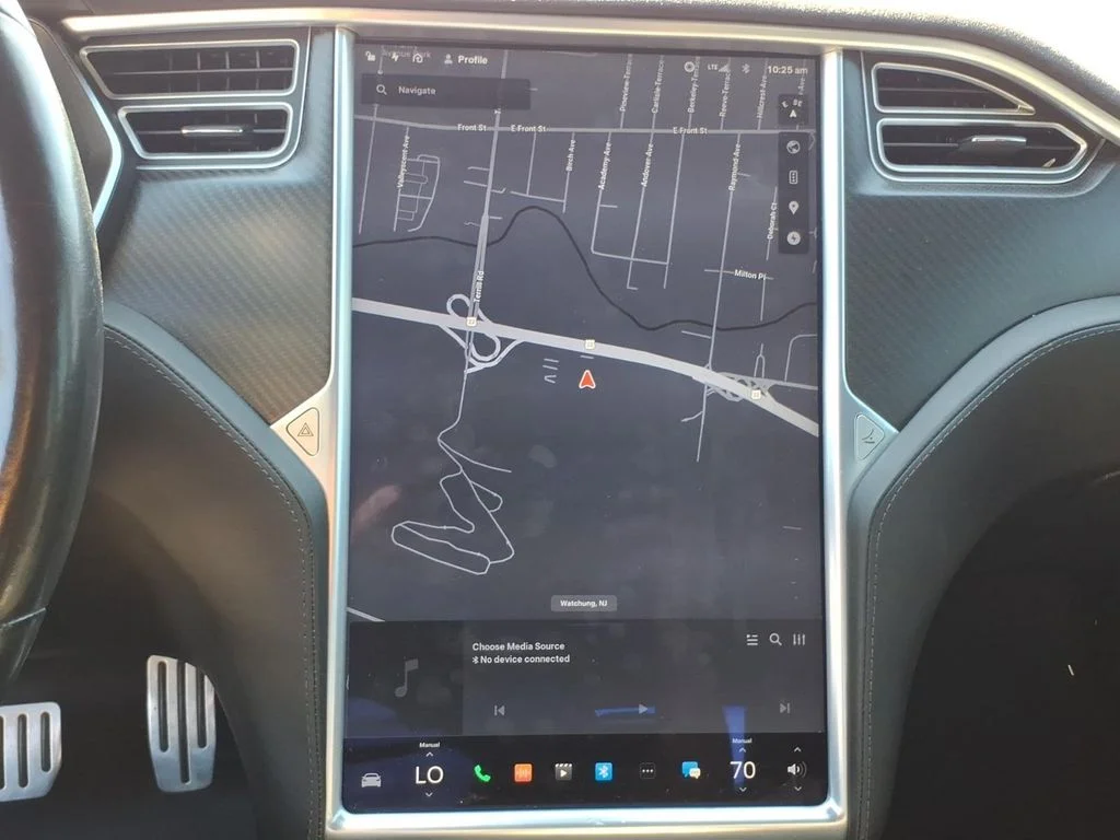Used 2016 Silver Tesla P100D image 19