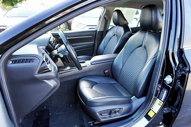 Used 2022 Black Toyota SE image 13