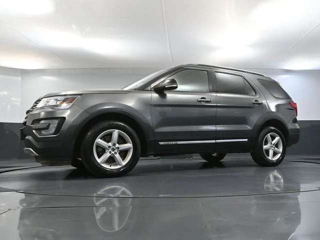 2017 Ford Explorer XLT - Photo 53