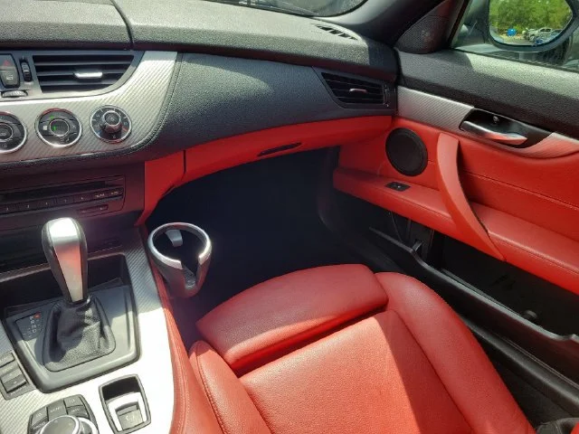 2011 BMW Z4 sDrive30i - Photo 13